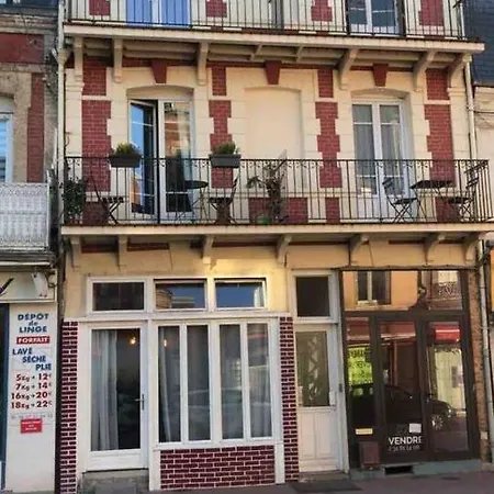 Nid Douillet Sur Трувиль-сюр-Мер