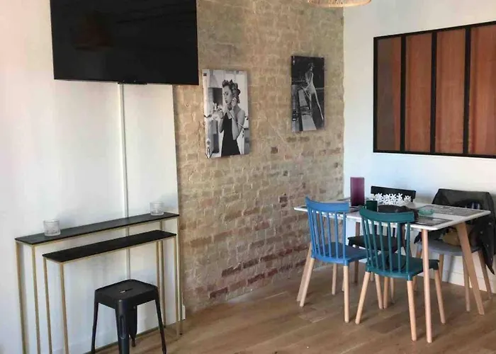 Nid Douillet Sur * Trouville-sur-Mer